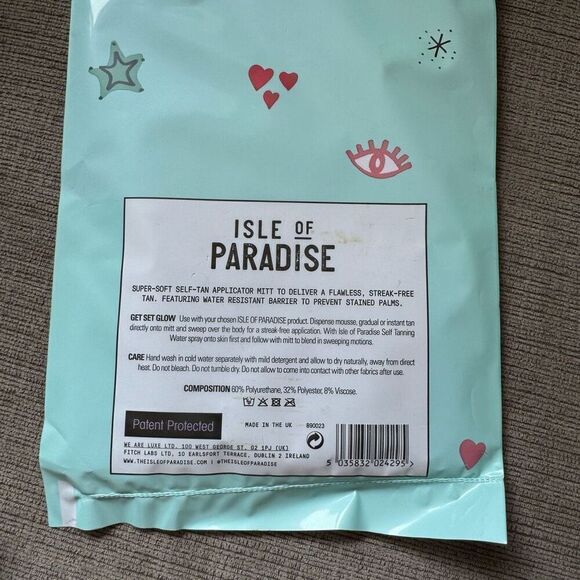 Set of 6 health and beauty items: tanning glove, pedicure stone makeup brushes - Picture 3 of 5